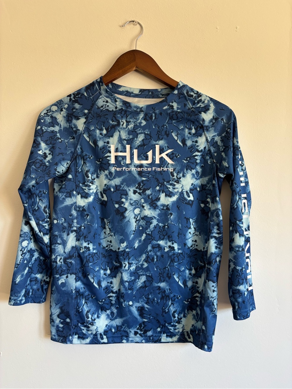 Huk Blue Camo Performance Fishing Shirt